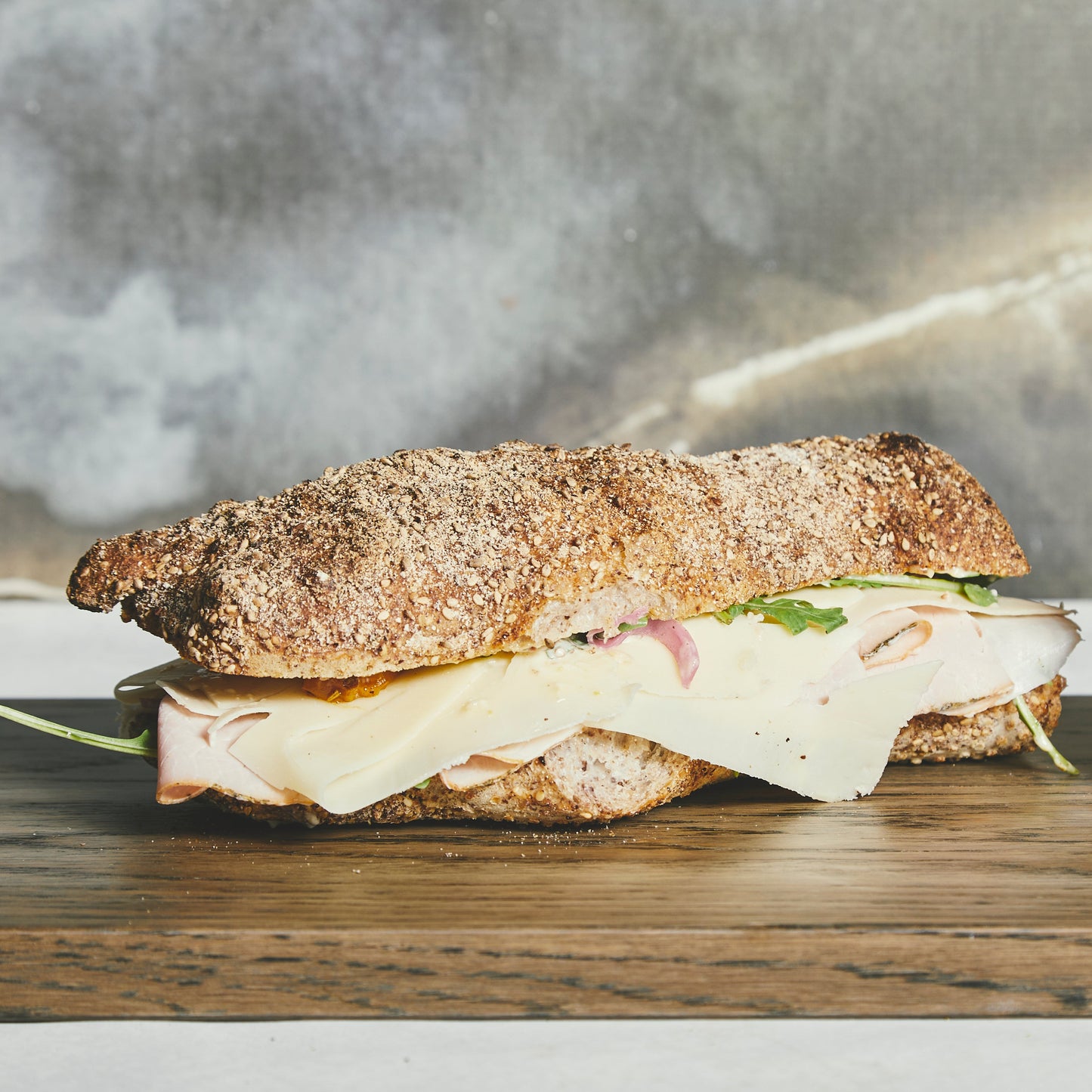 Nr. 1 - Sandwich med Rosmarin Grillet Skinke & Dronning Viktoria Ost